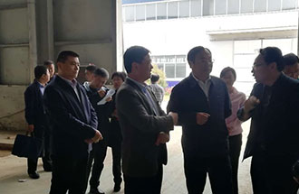 市委常委、常務(wù)副市長(zhǎng)吳祖明調(diào)研愛德時(shí)代新能源項(xiàng)目的建設(shè)工作-軟電池車間凈化工程（志遠(yuǎn)凈化）施工中（圖2）